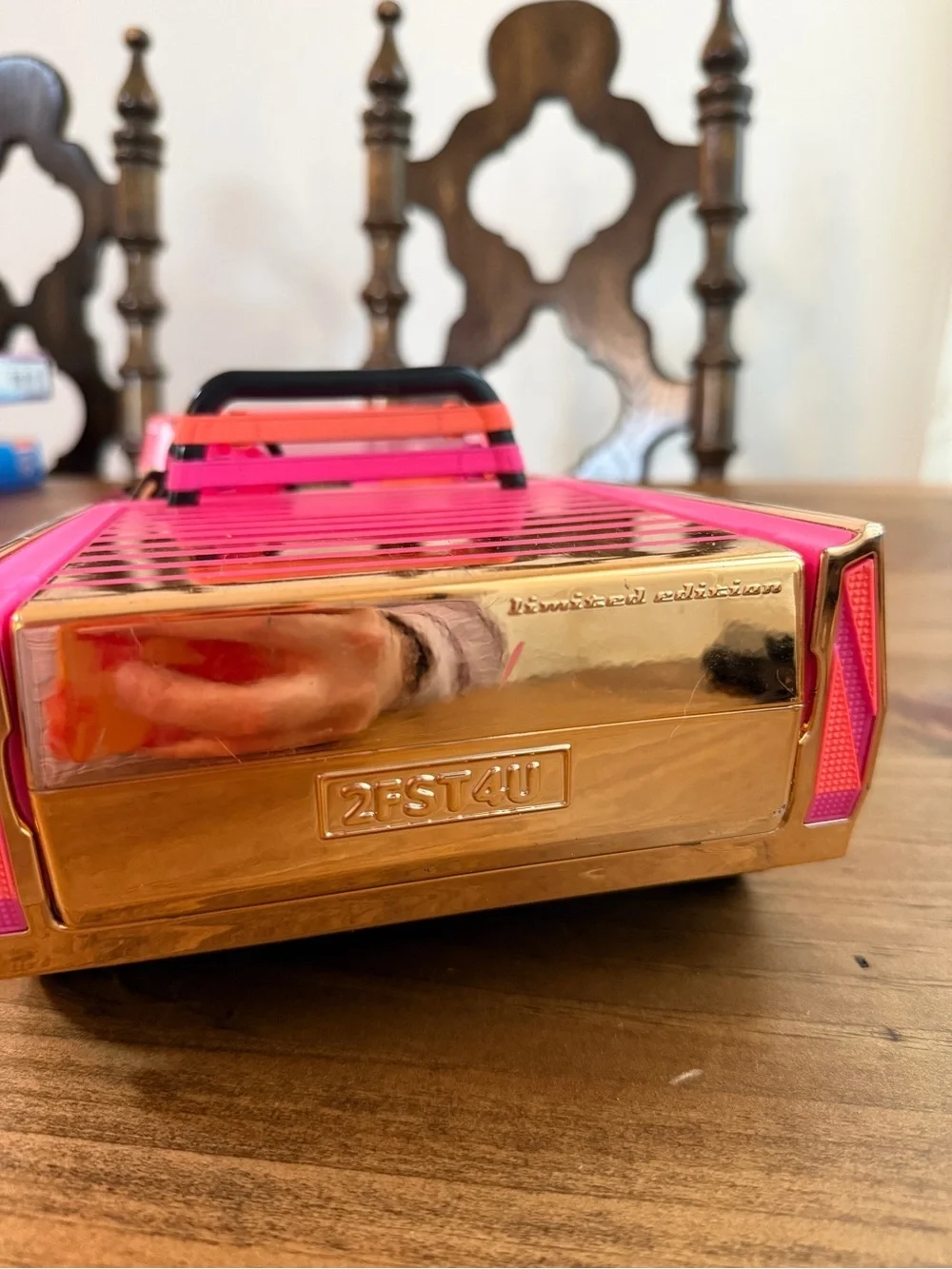 L O.L. Surprise! Car-Pool Coupe by MGA Entertainment.